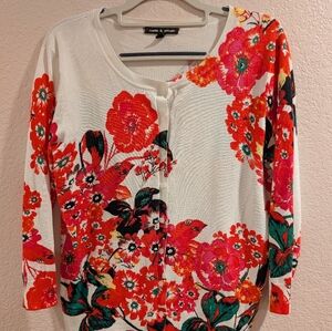 Cable and Gauge White Red and Green Cardigan Medium